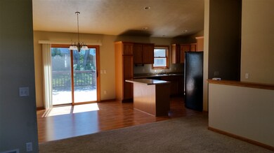 213 Genesis Dr, Evansville, WI 53536 - photo 3