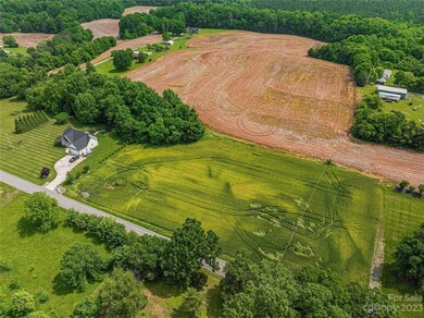 000 Killian Rd unit 4, Lincolnton, NC 28092 - photo 4