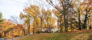 274 Radcliffe Rd, Wayne, PA 19087 - photo 2