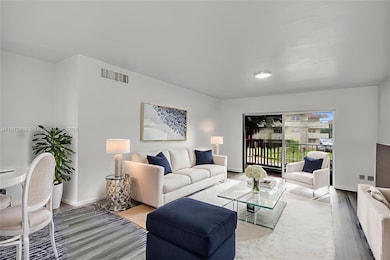 7610 SW 82nd St unit J207, Miami, FL 33143 - photo 3