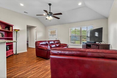 906 W Johnson St, Denison, TX 75020 - photo 6