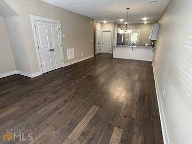 860 S Harkness St unit G, Jackson, GA 30233 - photo 4