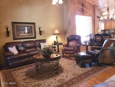 005_Living Room