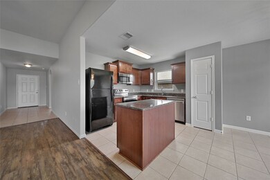 30527 N Sulphur Creek Dr, Magnolia, TX 77355 - photo 4