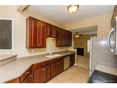 Eat-in Kitchen