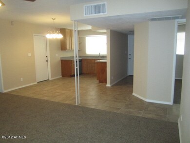 ENTRY/KITCHEN