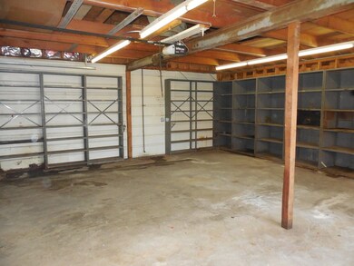 575 N Howard Ave, Elmhurst, IL 60126 - photo 2