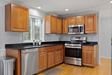 995 Trapelo Rd unit 5, Waltham, MA 02452 - photo 6