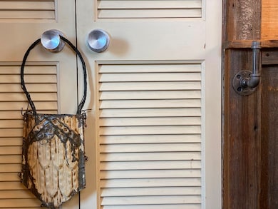 517 N Prairie Ave, Joliet, IL 60435 - photo 7