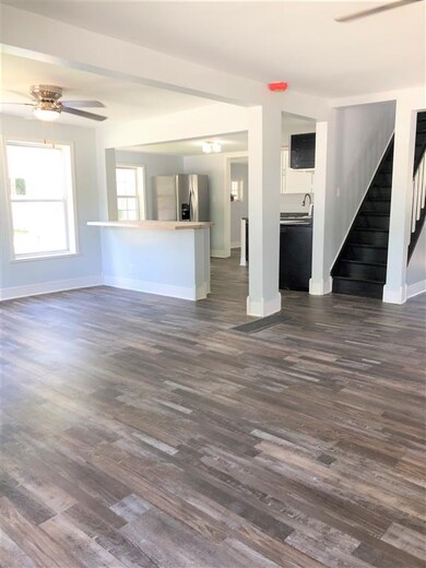 402 W Michigan St, New Carlisle, IN 46552 - photo 4