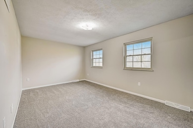 6717 Amsterdam Dr, Liberty Township, OH 45044 - photo 5