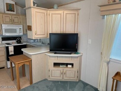 Corner TV