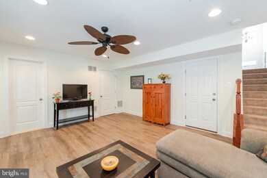 9939 Veiled Dawn, Laurel, MD 20723 - photo 5