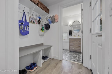 10-web-or-mls-1-cherry-ln