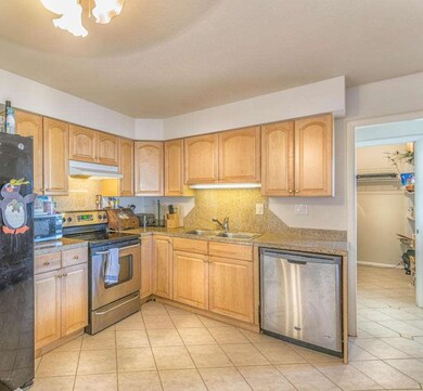 Kitchen_1.jpg