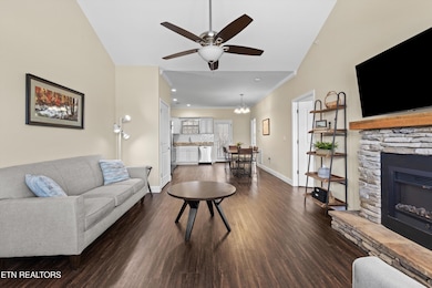 06-223 Bishop Cap Cir Unit# 20622
