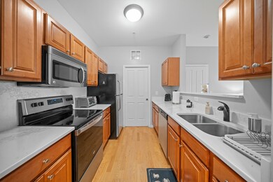 618 Pineridge Dr N unit 618, Oswego, IL 60543 - photo 3