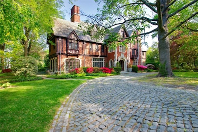 107 Bayview Rd, Manhasset, NY 11030 - photo 3