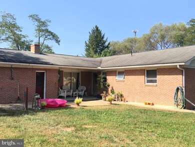 1126 N Franklin St, Chambersburg, PA 17201 - photo 4