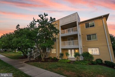 4069 S Four Mile Run Dr unit 204, Arlington, VA 22204 - photo 2
