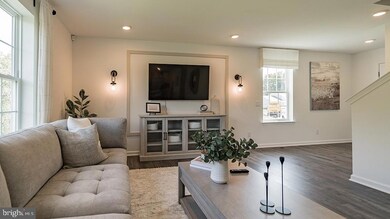 565 E 4th St, Bernville, PA 19506 - photo 4