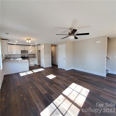 228 Boyd St, Statesville, NC 28677 - photo 5