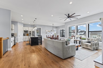 4152 Hummingbird Ct N, Lake Elmo, MN 55042 - photo 2