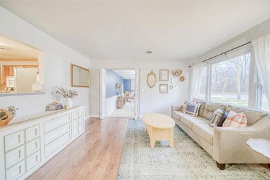 302 Hutchinson Dr, Rolla, MO 65401 - photo 2