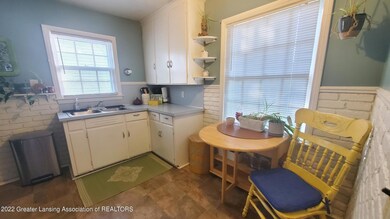 1412 Lenore Ave, Lansing, MI 48910 - photo 6