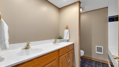 1858 Gardner Rd, Westchester, IL 60154 - photo 6