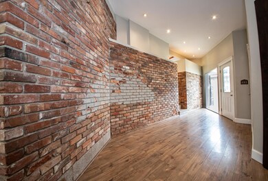 Dramatic entry foyer