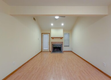 1104 Greentree Ct unit L, Tallahassee, FL 32304 - photo 5