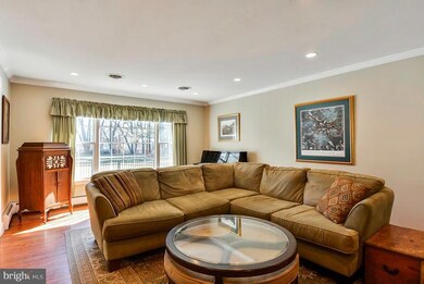 12912 Scarlet Oak Dr, Gaithersburg, MD 20878 - photo 3