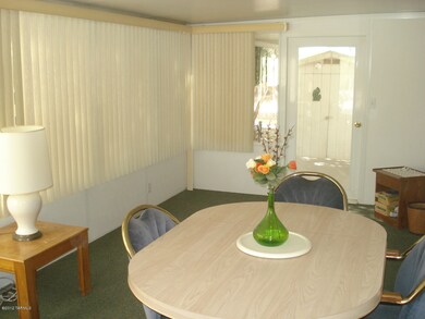 Cheerfull AZ Room