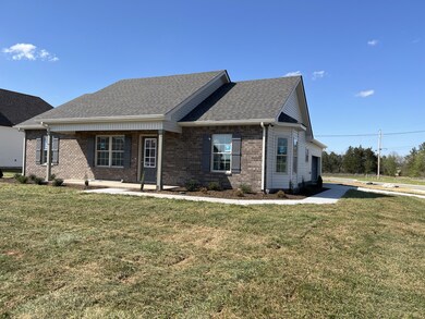 202 Meadowbrook Dr, Shelbyville, TN 37160 - photo 3