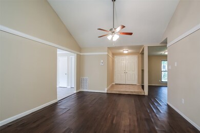 16802 Hibiscus Ln, Friendswood, TX 77546 - photo 4