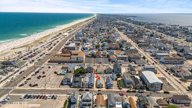 23 Farragut Ave unit Lower Unit, Seaside Park, NJ 08752 - photo 2