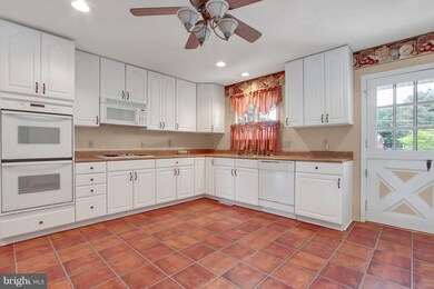 13613 Paradise Church Rd, Hagerstown, MD 21742 - photo 5