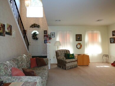 4535 Hoffman Dr, Whitehall, PA 18052 - photo 2