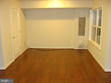 20110 Macintosh Ln, Germantown, MD 20876 - photo 3