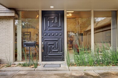 255 Tamerlaine Dr, Houston, TX 77024 - photo 3