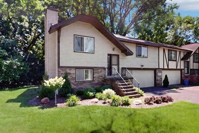 2509 Cedar Hills Dr, Hopkins, MN 55305 - photo 2