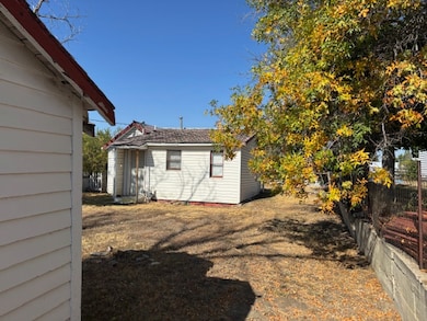 237 2nd Ave SW, Cut Bank, MT 59427 - photo 6