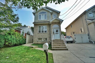 172 Alter Ave, Staten Island, NY 10304 - photo 2