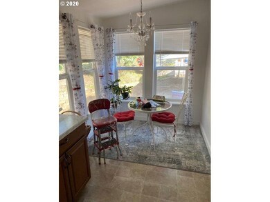 626 Opal St, Sutherlin, OR 97479 - photo 4