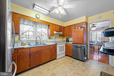 9615 Sharon Ave, La Plata, MD 20646 - photo 7