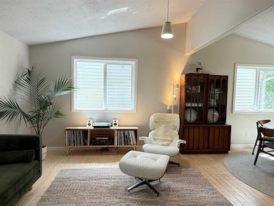 2765 Anchorage Rd NE, Solon, IA 52333 - photo 4