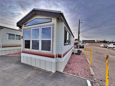 15680 E Colfax Ave unit F, Aurora, CO 80011 - photo 3