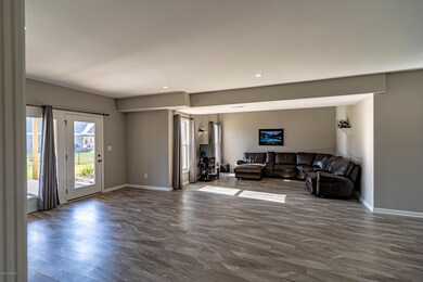 10516 Lilly Garden Dr, Louisville, KY 40291 - photo 5