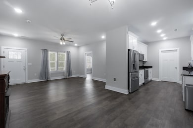 141 Woodland Way-7